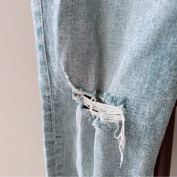 Express Straight Ankle Jeans – Distressed Light Wash Denim Size 8 - Picture 4 of 7